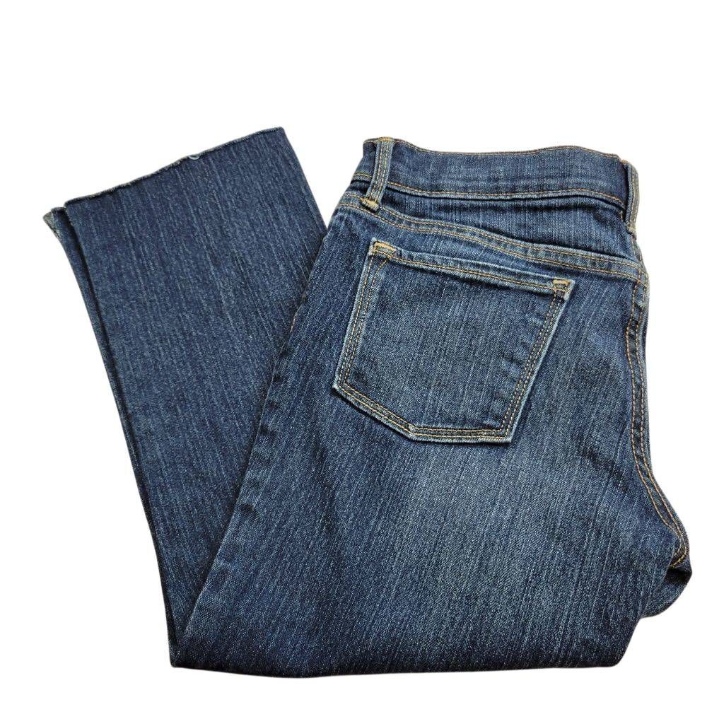 Old Navy distressed capri 12